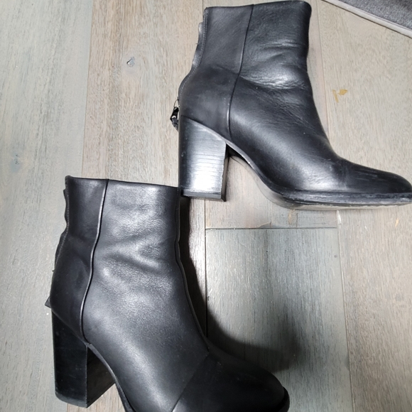 Rag and Bone Bootie - Picture 2 of 7